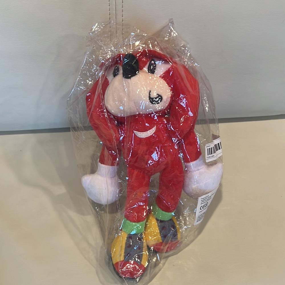 Knuckles - Picture 3 of 3